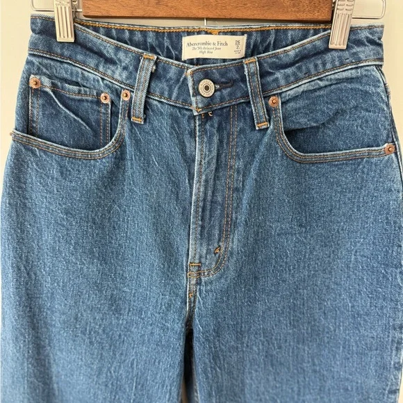 Abercrombie & Fitch High Rise 90s Relaxed Jeans - Picture 5 of 7